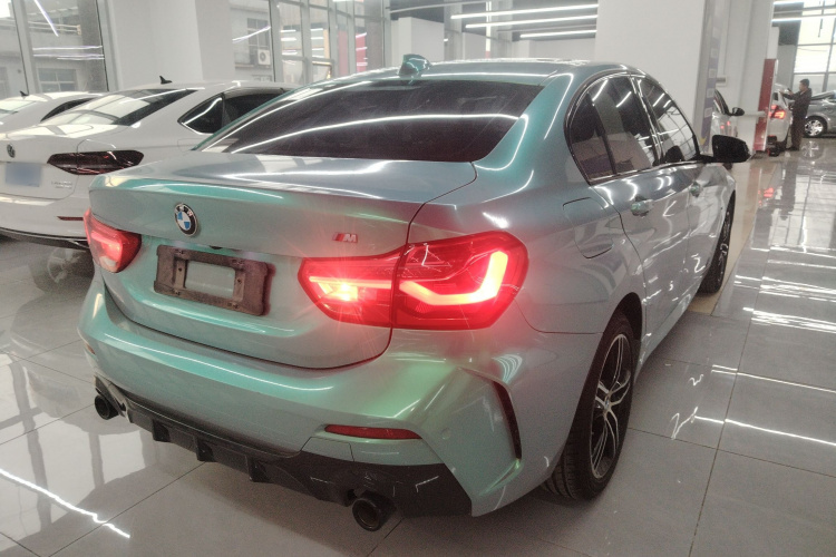 宝马1系 2021款 120i M运动曜夜版车身外观7