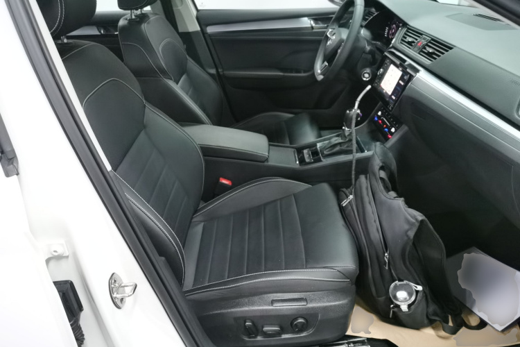 斯柯达 速派 2019款 改款 TSI330 DSG舒适版局部细节41