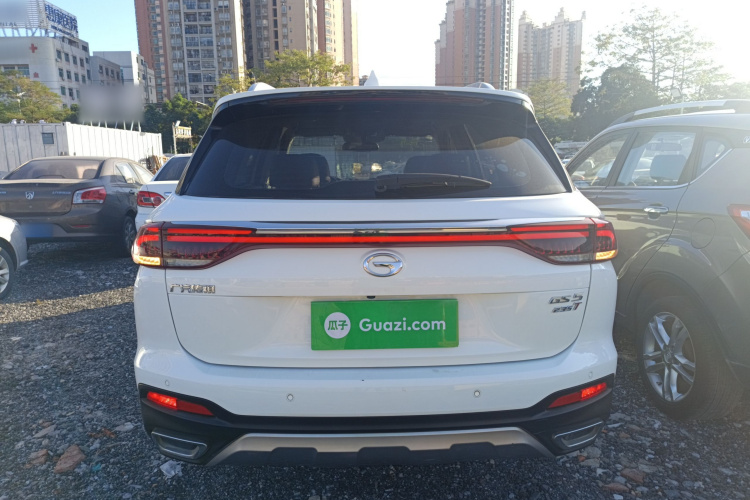 广汽传祺 传祺GS5 2019款 235T 自动精英版车身外观6