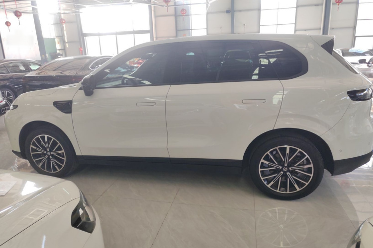 零跑汽车 零跑B10 2025款 510舒享版车身外观4