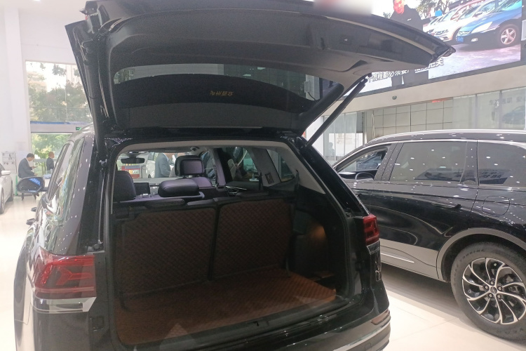 大众 途昂 2024款 380TSI 四驱尊崇豪华版机舱底盘23