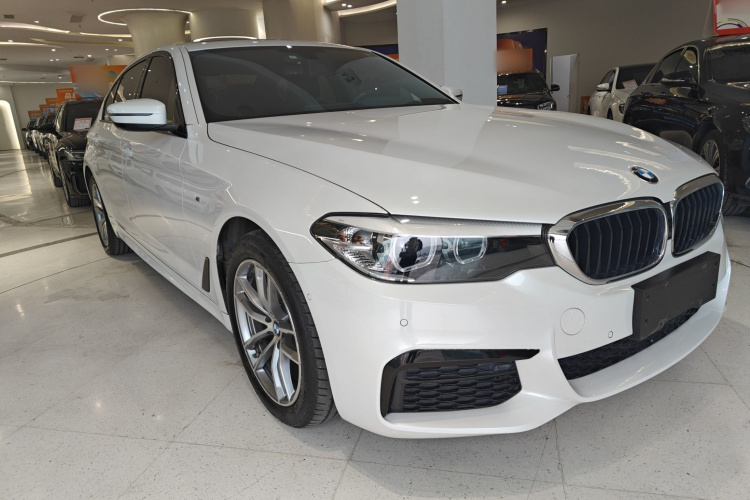 宝马5系 2019款 改款 525Li M运动套装车身外观3