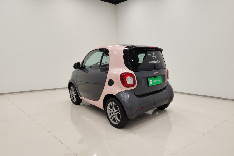 smart fortwo 2018款 0.9T 66千瓦硬顶先锋版 国V车身外观5