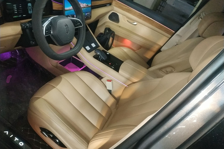 鸿蒙智行 问界M7 2022款 1.5T 后驱舒适版中控内饰19