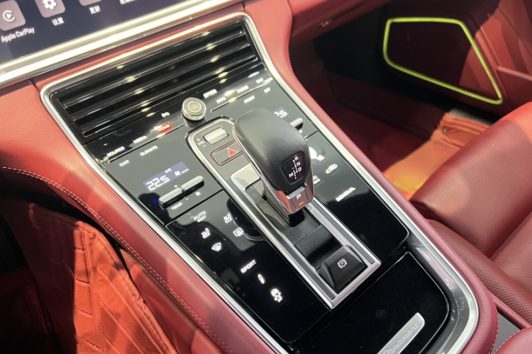 保时捷 2023款 改款 Panamera 2.9T 铂金版中控内饰7007