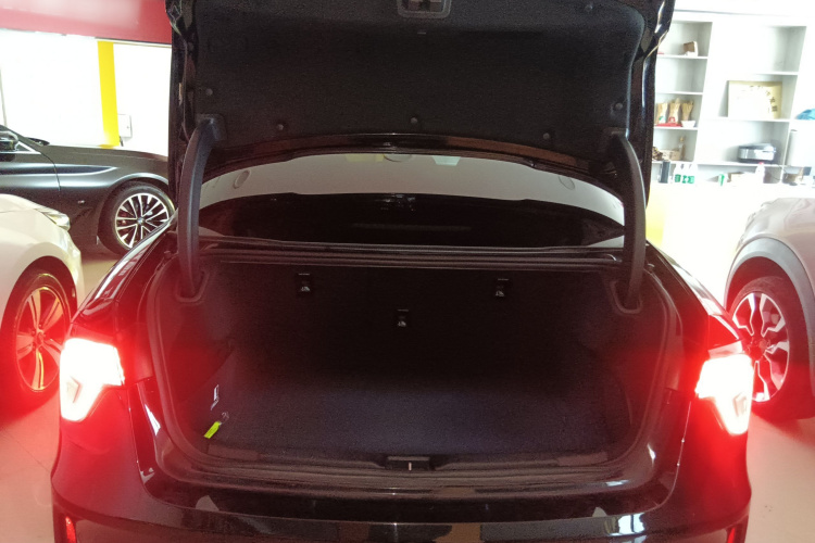 领克03 2022款 03+ 2.0TD 自动驭风版局部细节23