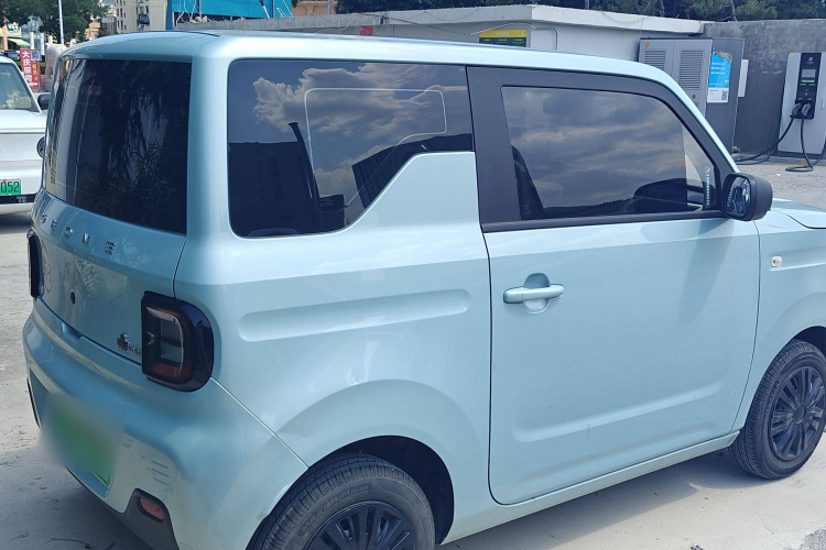 吉利汽车 2023款 熊猫mini 200km 耐力熊车身外观6004