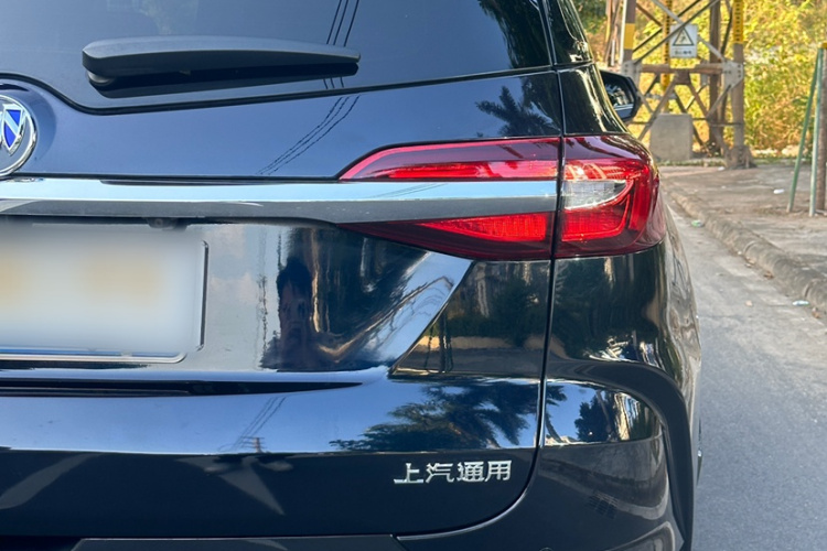 别克 昂科旗 2022款 652T 四驱尊享旗舰型 7座车身外观6006