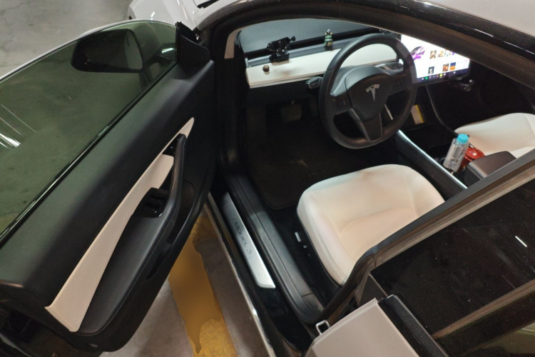 特斯拉 Model 3 2020款 标准续航后驱升级版中控内饰20