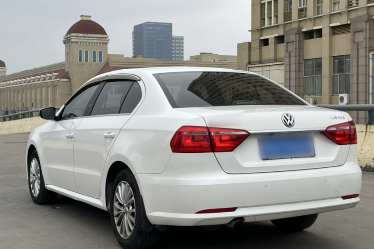 大众 朗逸 2013款 改款 1.6L 自动豪华版车身外观6003