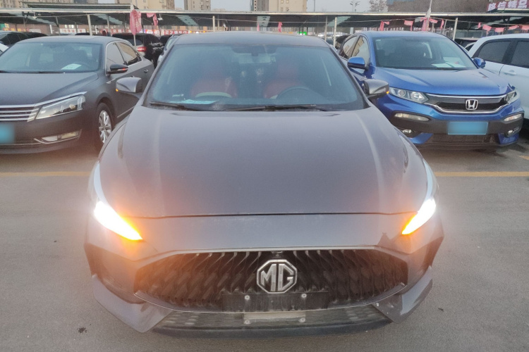 名爵 MG5 2022款 180DVVT CVT青春豪华版车身外观2