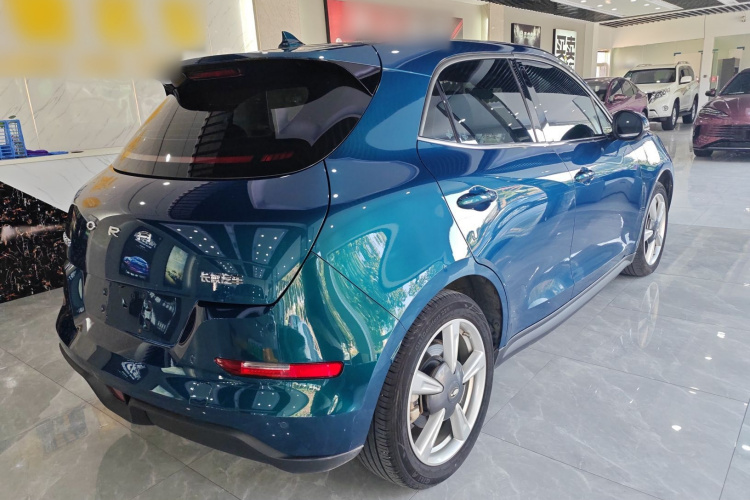 欧拉好猫 2022款 莫兰迪版 400km标准续航 两周年轻享型 磷酸铁锂车身外观6005