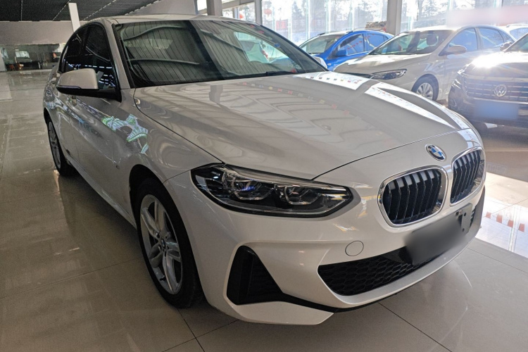 宝马1系 2019款 118i M运动套装车身外观3