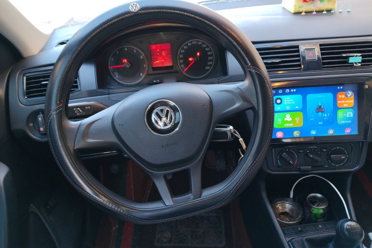 大众 桑塔纳 2021款 1.5L 手动风尚版中控内饰13