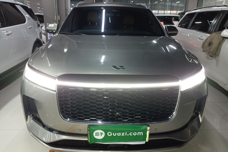 理想汽车 理想ONE 2021款 增程6座版车身外观2