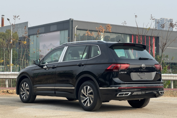 大众 途观L新能源 2023款 430PHEV 插电混动尊贵版车身外观6002