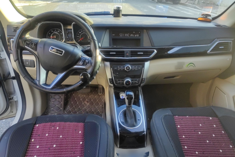 众泰 大迈X5 2017款 升级版 1.5T CVT地主型中控内饰7003