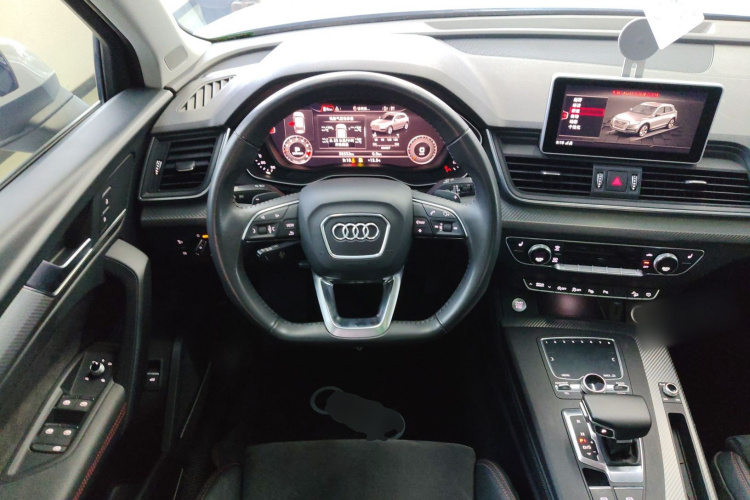奥迪Q5L 2020款 45 TFSI 尊享运动型中控内饰13
