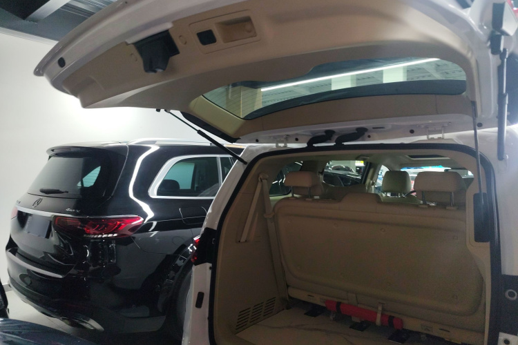 别克GL8 2023款 陆上公务舱 尊贵型局部细节23