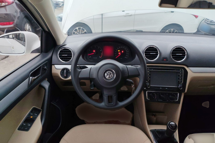 大众 捷达 2015款 1.6L 手动舒适型中控内饰13