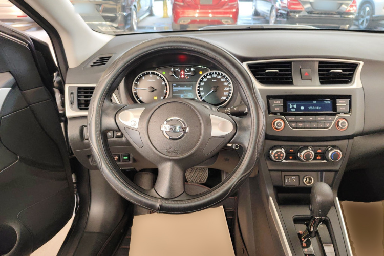 日产 轩逸 2022款 经典 1.6XE CVT舒适版中控内饰13