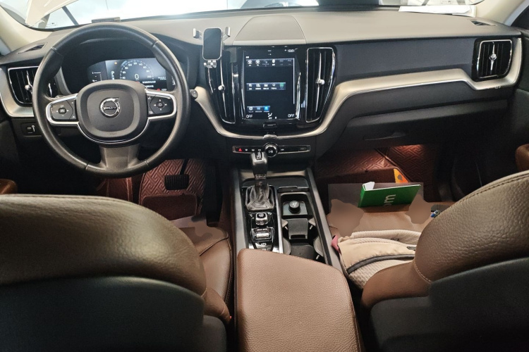 沃尔沃XC60 2021款 T5 四驱智逸豪华版中控内饰12