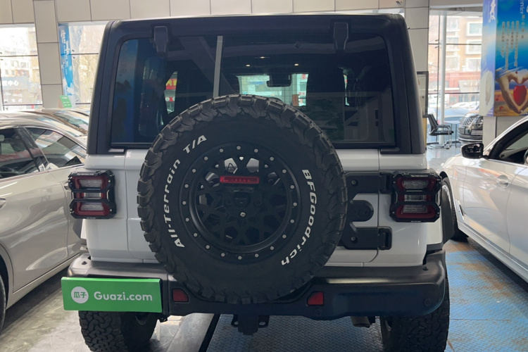 Jeep 牧马人 2024款 2.0T 撒哈拉四门版车身外观6004