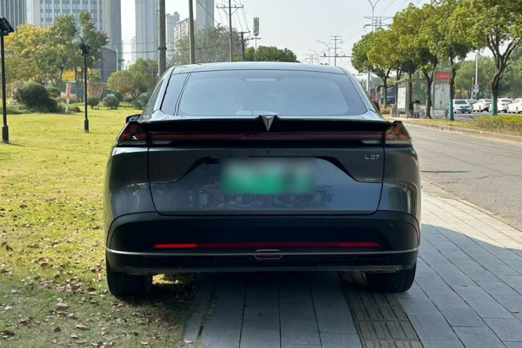 深蓝汽车 深蓝L07 2024款 530Max乾崑智驾ADS SE纯电版车身外观6007