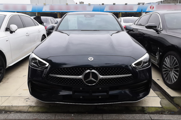 奔驰C级 2022款 改款 C 260 L 运动版车身外观2