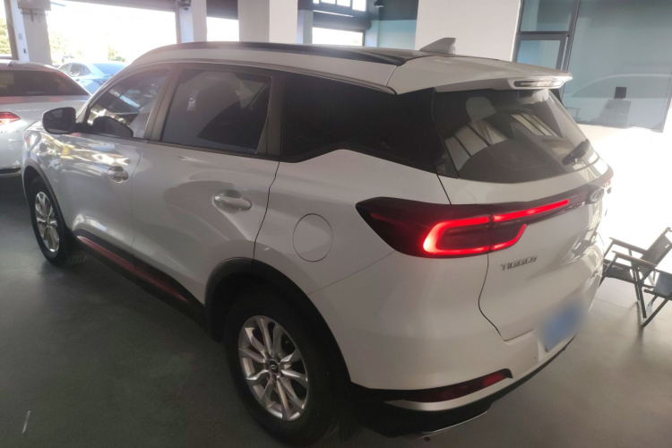 奇瑞 瑞虎7 2022款 超能版 1.5T CVT超能卫士车身外观6