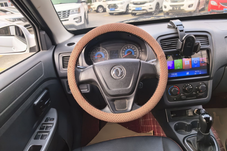 东风风光 风光330 2014款 1.5L手动标准型DK15-02中控内饰13