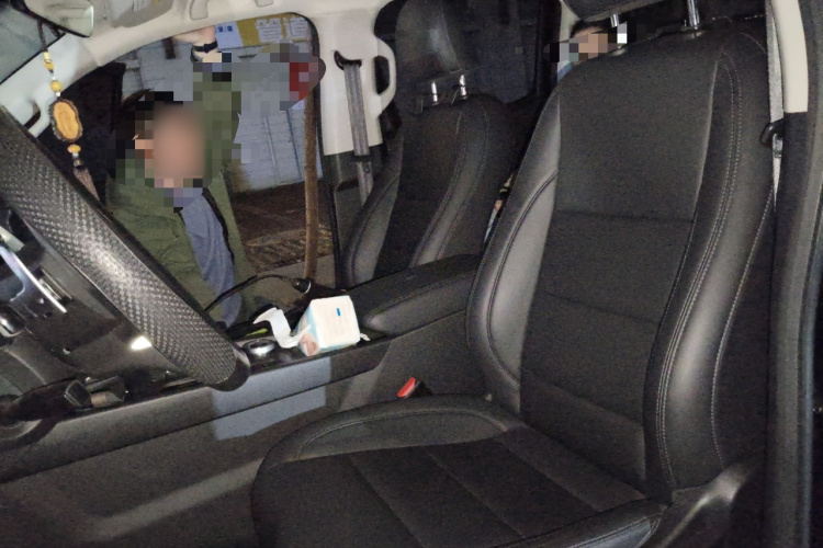 长城 炮 2023款 2.0T商用版自动柴油两驱精英型标箱GW4D20M中控内饰19