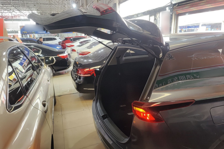 五菱汽车 五菱凯捷 2020款 1.5T 手动精英型机舱底盘23