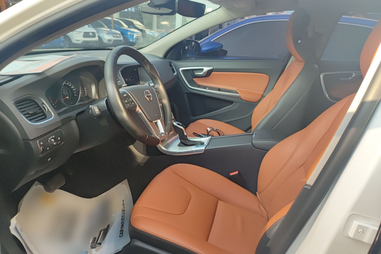 沃尔沃S60 2019款 S60L 改款 T5 智进进阶版局部细节19