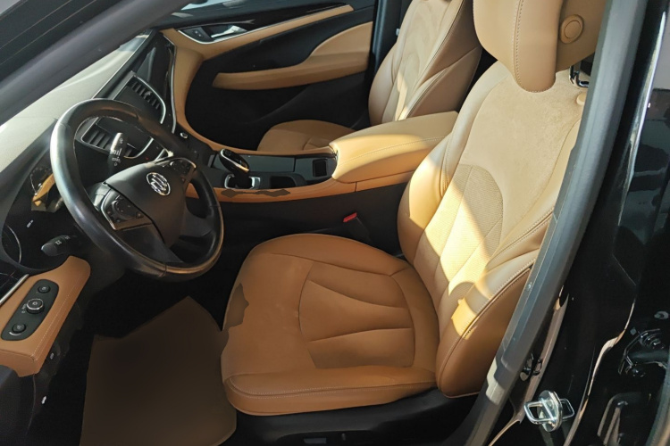 别克 君越 2018款 28T 精英型中控内饰19