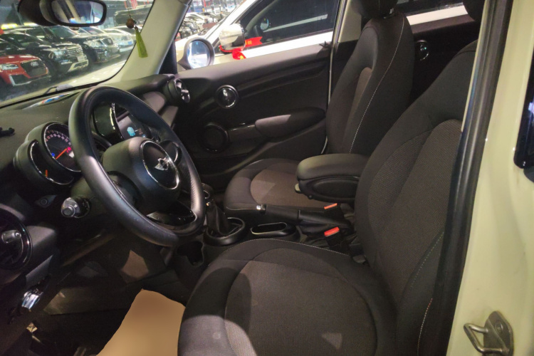 MINI 2015款 1.2T ONE 五门版局部细节19