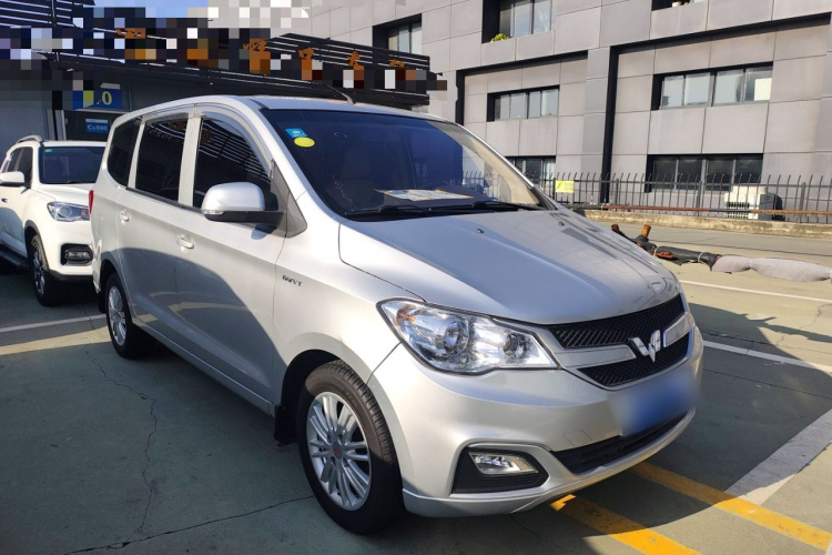 五菱汽车 五菱宏光 2015款 1.5L S1标准国V车身外观6006