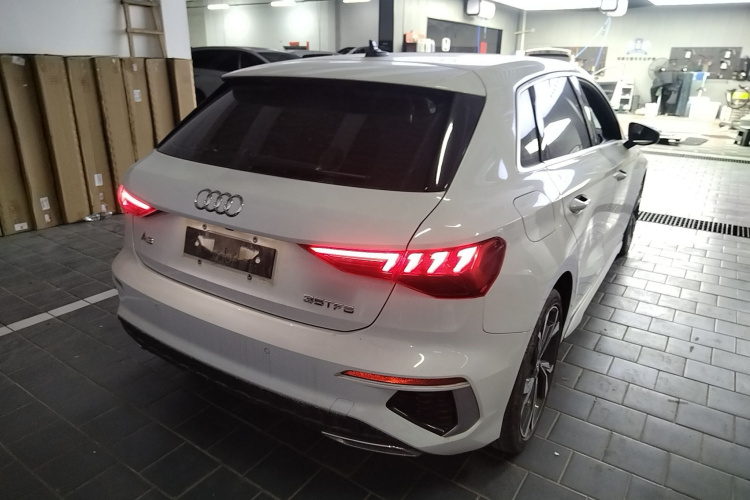 奥迪A3 2021款 Sportback 35 TFSI 豪华运动型车身外观7