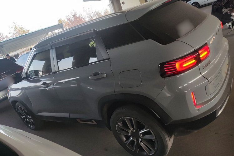 吉利汽车 吉利icon 2020款 1.5TD i7 BSG车身外观6003