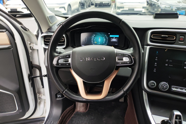 领克01 2017款 2.0T 两驱型Pro版局部细节13