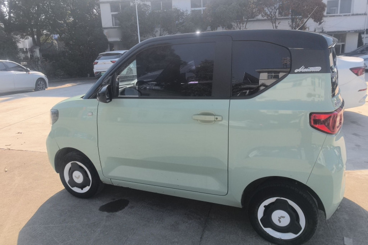 五菱汽车 宏光MINIEV 2022款 悦享款 磷酸铁锂车身外观4