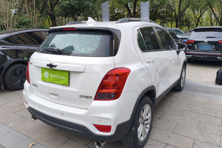 雪佛兰 创酷 2018款 330T 自动两驱精英型车身外观7