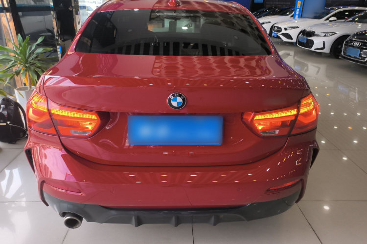 宝马1系 2019款 118i M运动套装车身外观6