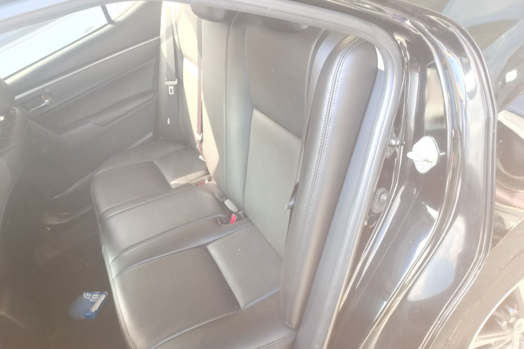 丰田 雷凌 2016款 1.6G CVT精英版中控内饰7004