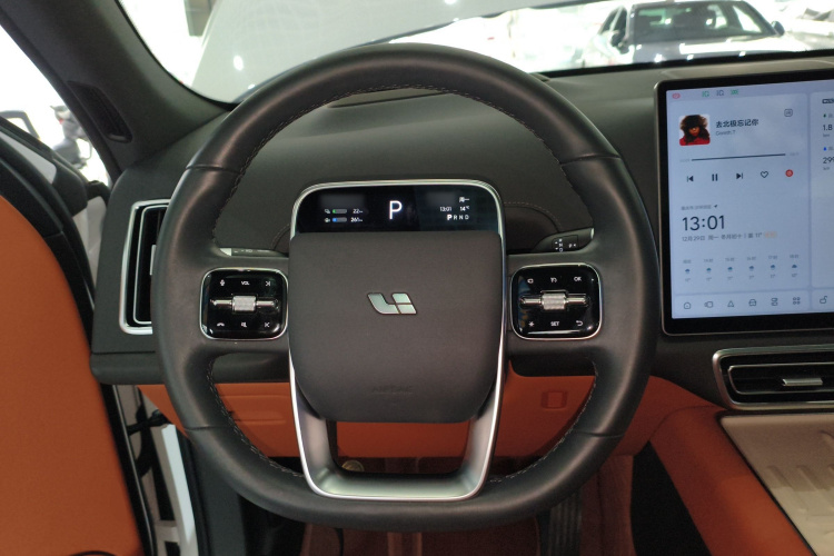 理想汽车 理想L7 2023款 Air中控内饰13