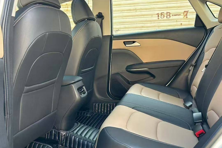 雪佛兰 科鲁泽 2022款 320 自动悦享天窗版中控内饰7004