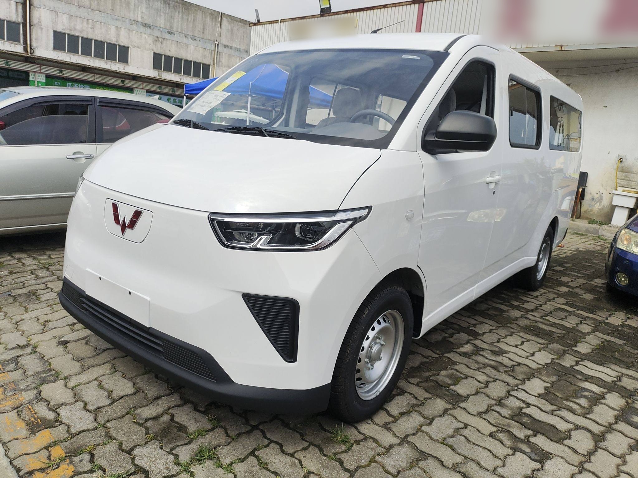 五菱汽车 五菱扬光 2024款 300KM 舒适型客车版 75kW