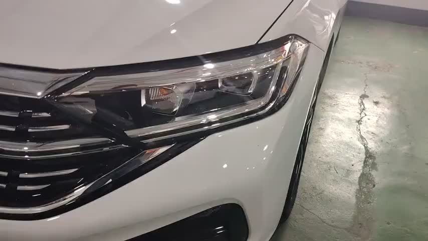 大众 速腾 2023款 300TSI DSG超越版实拍1