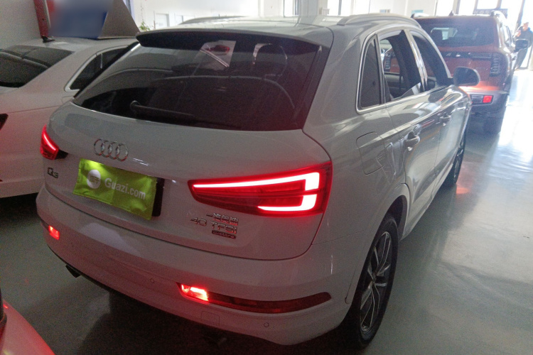 奥迪Q3 2016款 40 TFSI quattro 全时四驱运动型车身外观7