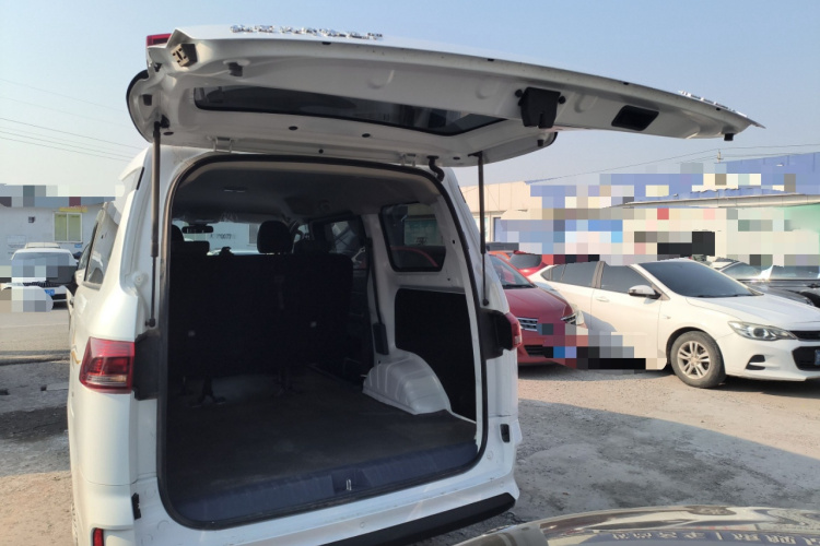 BAW北汽制造 锐胜王牌M7 2025款 1.6L 手动标轴舒适型 5座机舱底盘23